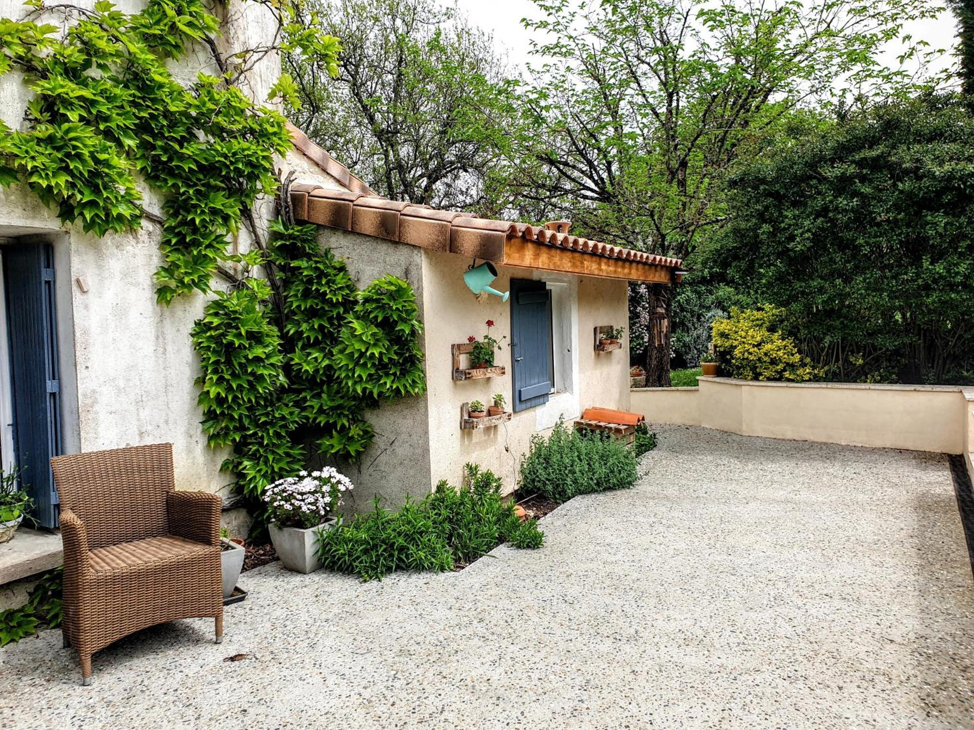 Villa Ferme du Moulin de Paillères à Galapian Extérieur photo