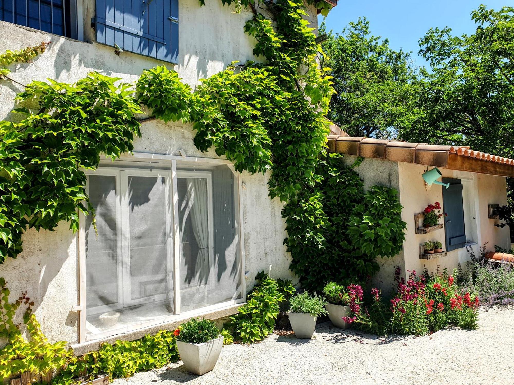 Villa Ferme du Moulin de Paillères à Galapian Extérieur photo